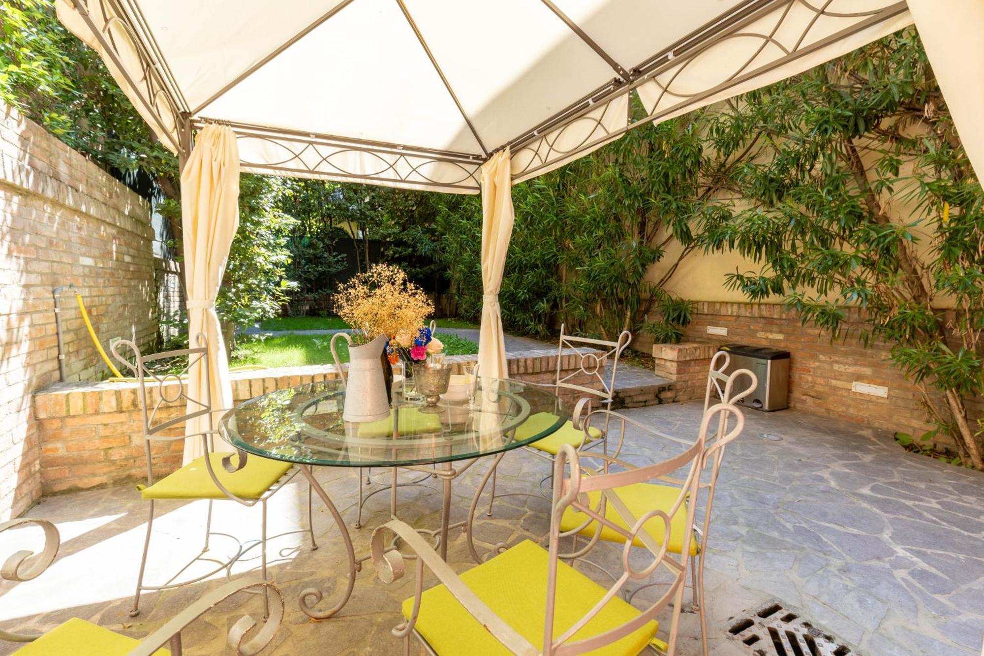 Isaia Garden -Private Garden Spa Bath Bolognarooms Bolonya Dış mekan fotoğraf