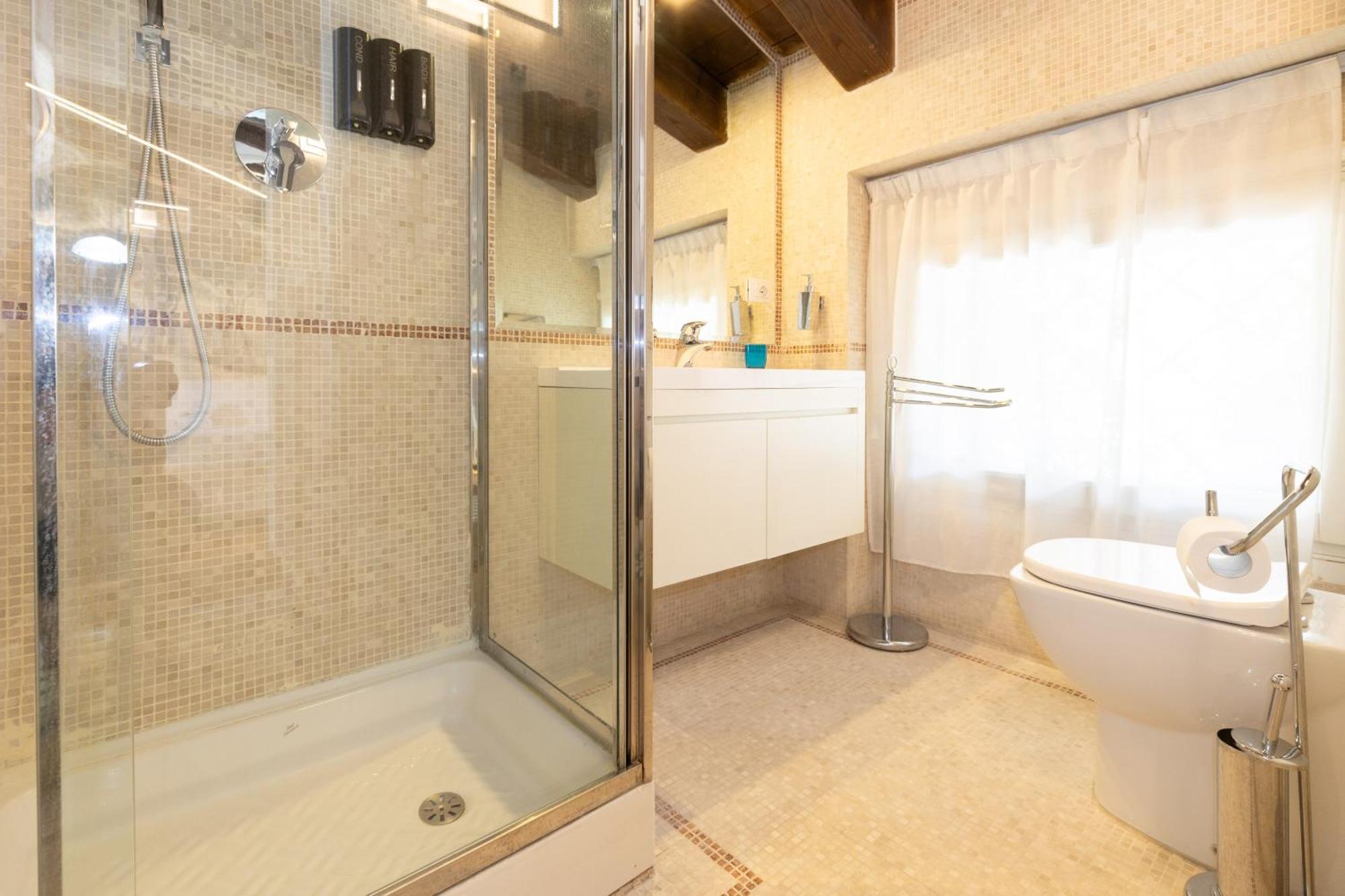 Isaia Garden -Private Garden Spa Bath Bolognarooms Bolonya Dış mekan fotoğraf